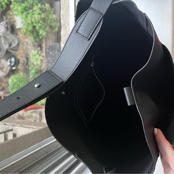 Everlane Studio Bag (Black Leather) - Picture 2 of 6